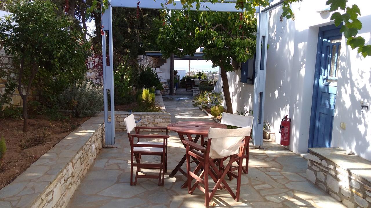 Narkissos Studios Aliki  Luaran gambar