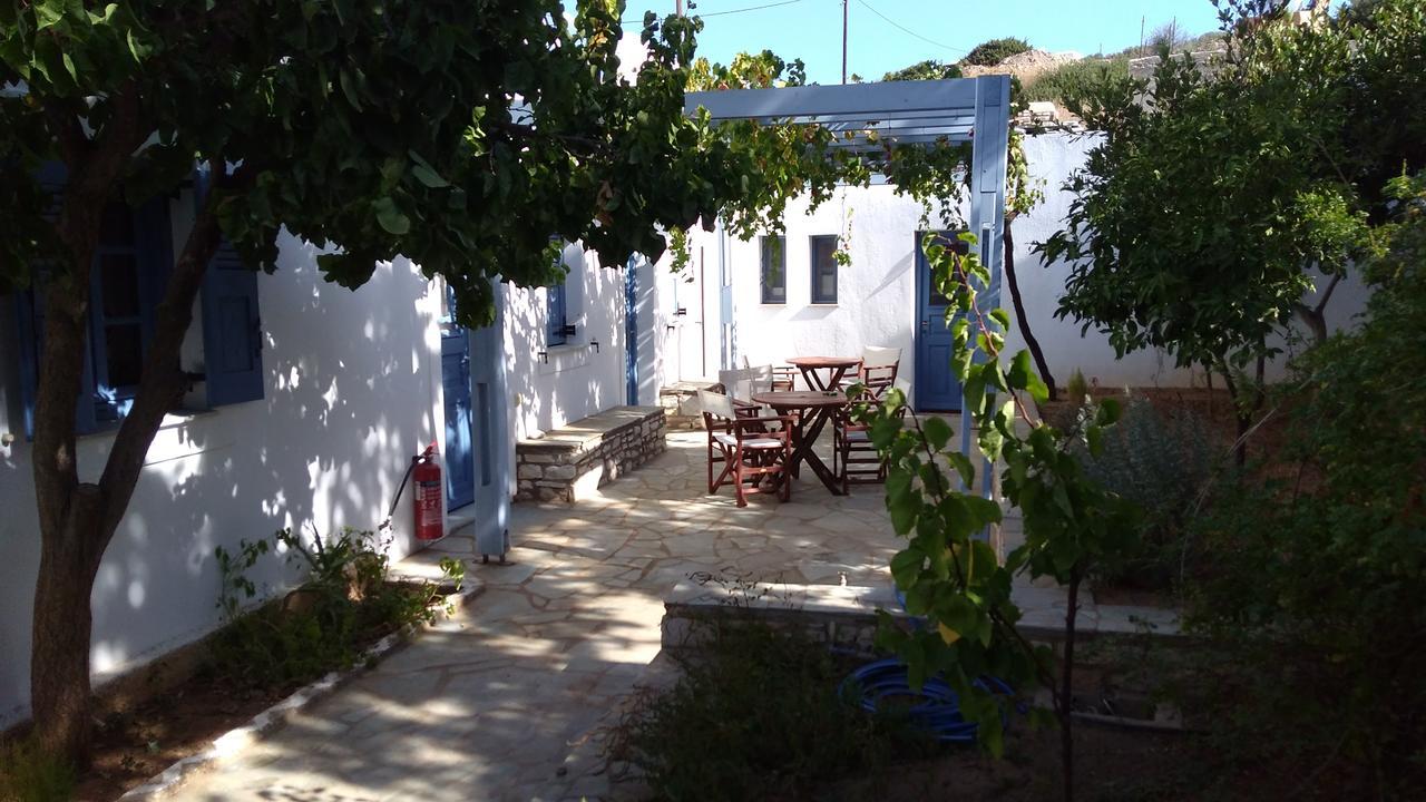 Narkissos Studios Aliki  Luaran gambar