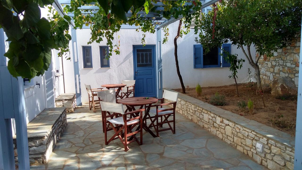 Narkissos Studios Aliki  Luaran gambar