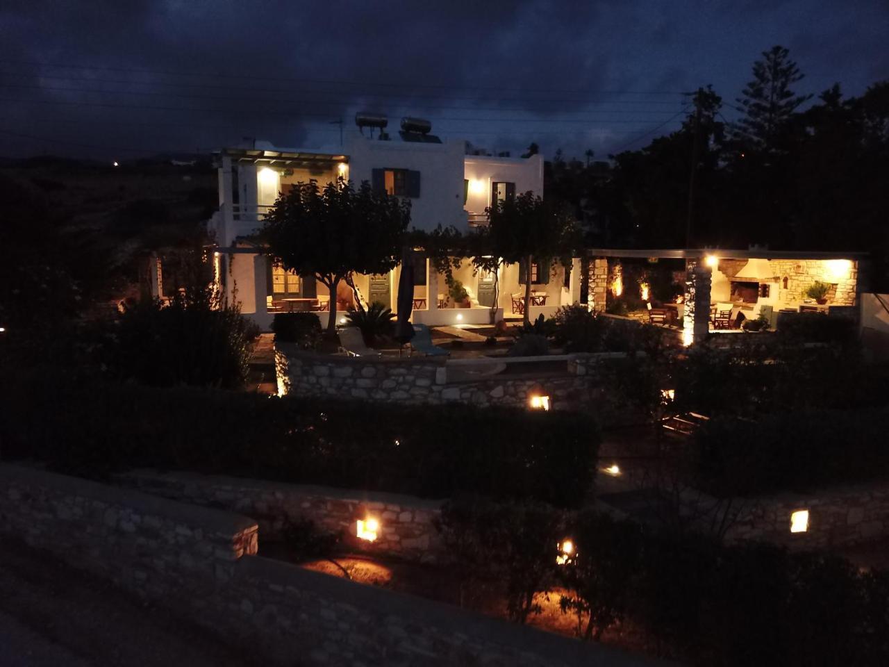 Narkissos Studios Aliki  Luaran gambar